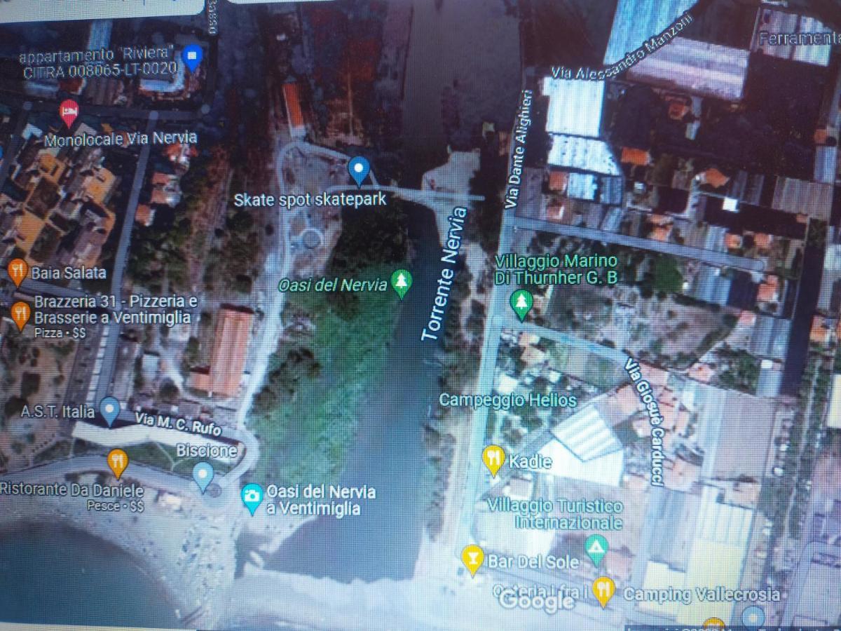 Appartamento Riviera Trilocale Wifi E Parcheggio Privato 벤티밀리아 외부 사진
